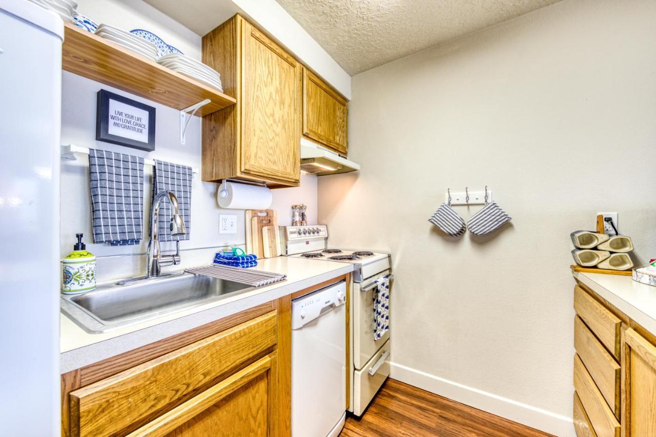Ocean View Vacay Apartamento Rockaway Beach Exterior foto